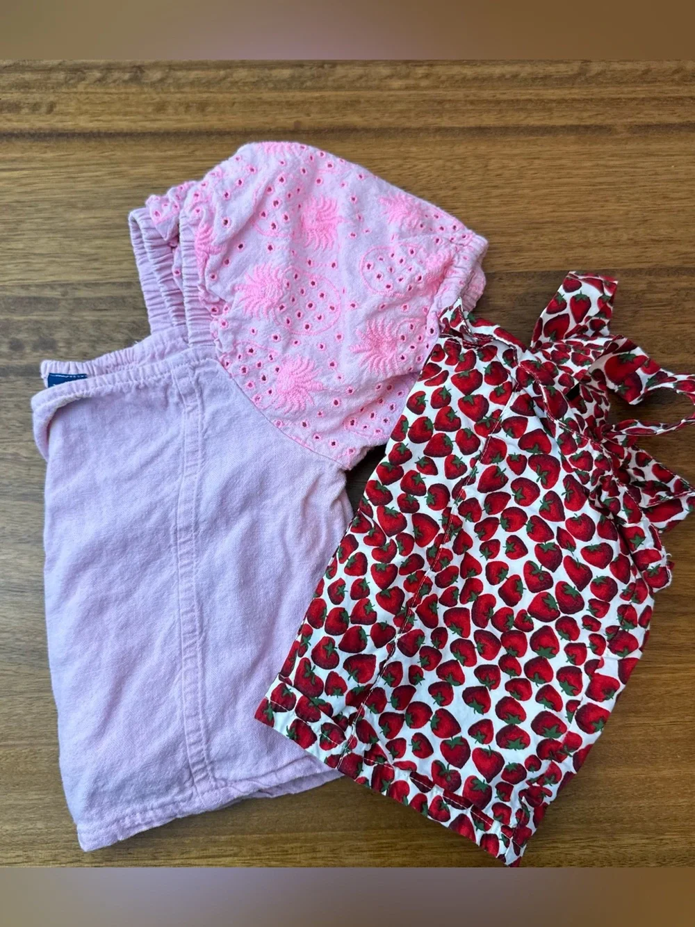 Bundle (2) Girls Pink Eyelet Top + Strawberry Print Size 8